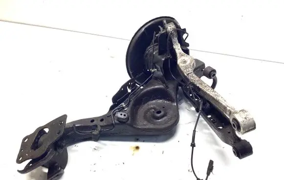 Rear wheel hub spindle/knuckle