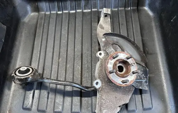 Land Rover Range Rover Sport L494 Front wheel hub spindle knuckle 3C256 3K185 R80BA