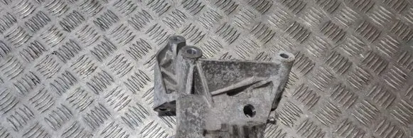 Volvo S90, V90 Engine mounting bracket 31430470