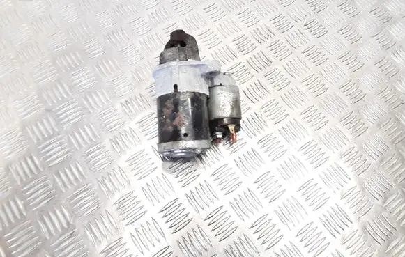 Opel Agila B Starter motor 3110051K0