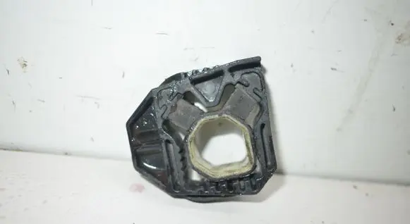 Seat Leon (1P) Radiator mount bracket 013676