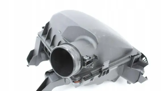 BMW 2 Active Tourer U06 Air filter box 8472015