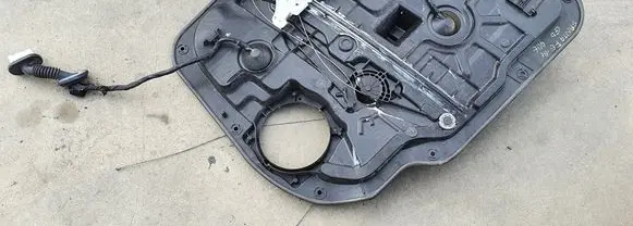 Hyundai Santa Fe Rear window lifting mechanism without motor 834802W060