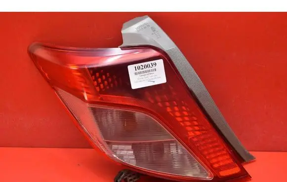 Toyota Yaris Rear/tail lights 0D-78