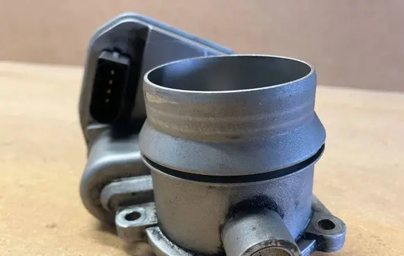 BMW 5 E60 E61 EGR valve 700450090