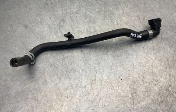 Volvo XC90 Engine coolant pipe/hose 32222676