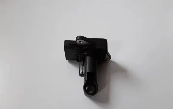 Toyota Hilux (AN10, AN20, AN30) Mass air flow meter 222040N010