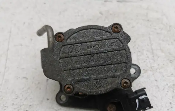 Toyota Yaris Vacuum pump