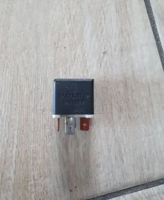 Volvo S40, V40 Other relay 00351073