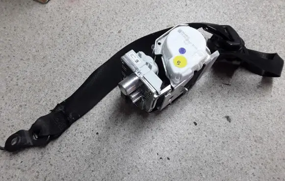 Mercedes-Benz ML W164 Front seatbelt 34072566B 34049522 34051550