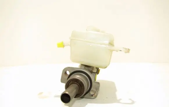 Skoda Fabia Mk2 (5J) Master brake cylinder