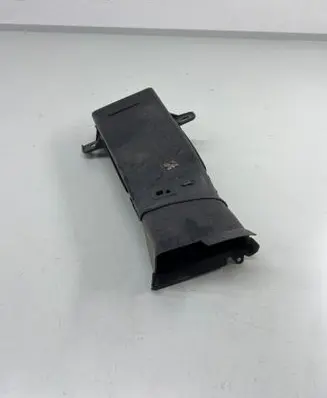 BMW 6 F12 F13 Air intake duct part 8050399