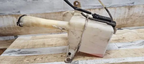 Toyota Corolla Verso E121 Windshield washer fluid reservoir/tank 060851054