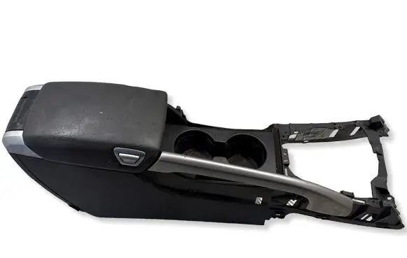 Volvo XC70 Center console 30643582
