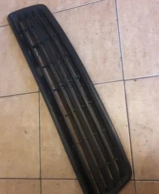 Front bumper lower grill