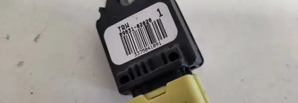 Toyota Corolla E120 E130 Airbag deployment crash/impact sensor 8983102020 3375041091