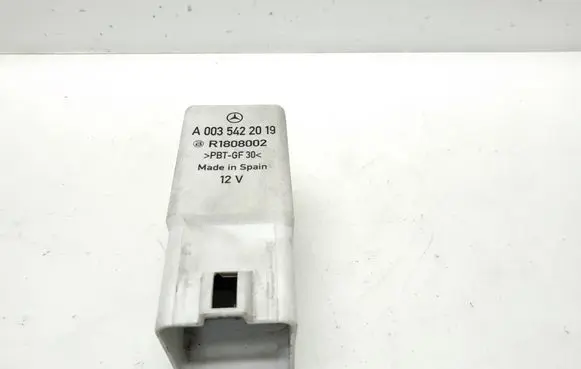 Mercedes-Benz Vito Viano W639 Other air conditioning (A/C) parts A0035422019 R1808002