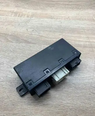 BMW 7 E38 Door control unit/module 05071710