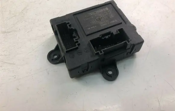 Volvo XC60 Door control unit/module 31343025AC K5357