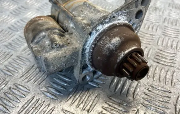 Volkswagen Caddy Starter motor 02Z911024K TS18ER121