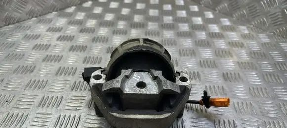 Audi A7 S7 4G Engine mount bracket 65590
