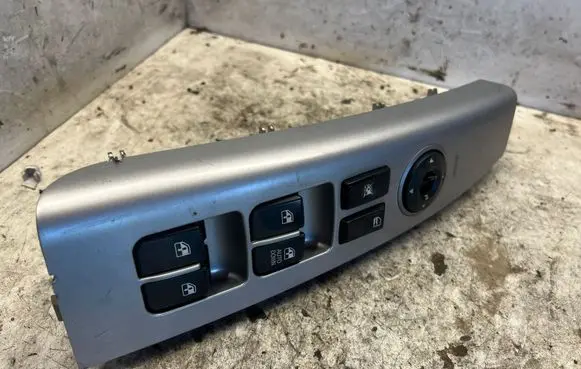 Hyundai Santa Fe Electric window control switch 3714951110