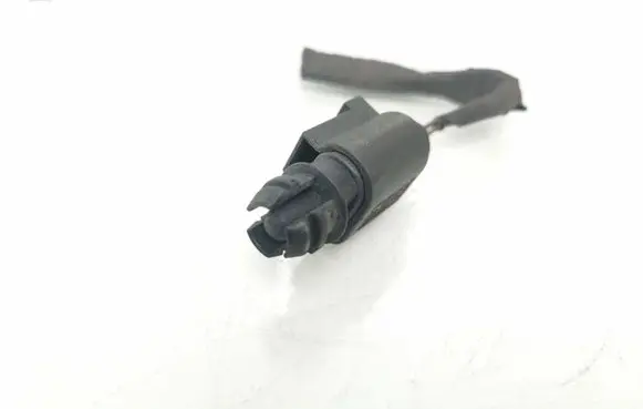 Volkswagen PASSAT B6 Outside/exterior temperature sensor 8Z0820535