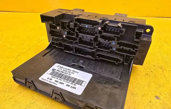 Mercedes-Benz SLK R171 SAM control unit 1715450001 5DK00855310