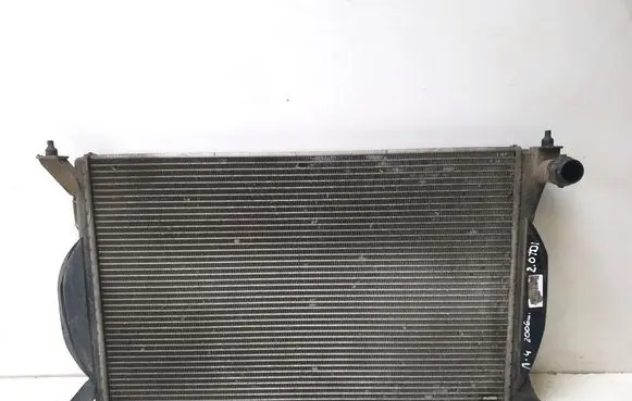 Audi A4 S4 B7 8E 8H Coolant radiator 8E0121251A