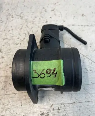 Volkswagen PASSAT B6 Mass air flow meter 0281002531