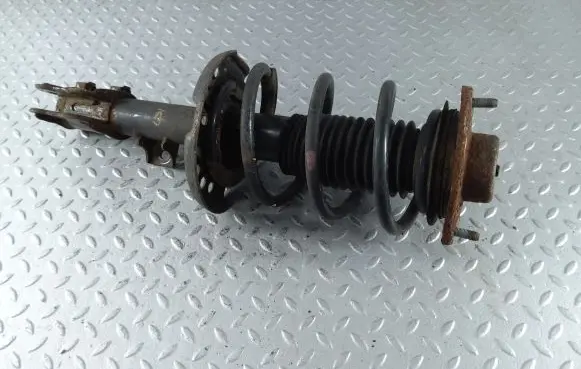 Hyundai i40 Front shock absorber with coil spring 546613Z130