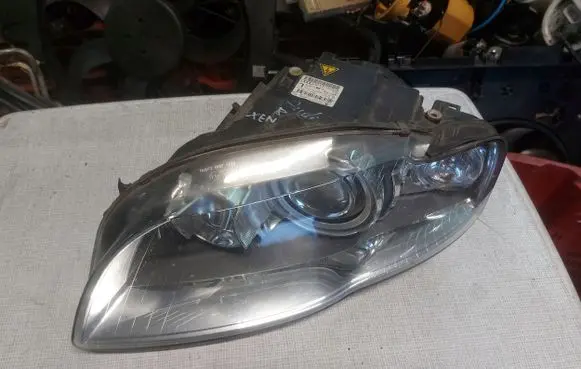 Audi A4 S4 B7 8E 8H Headlight/headlamp 8E0941003BM