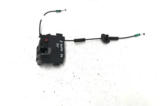 Peugeot 3008 III Rear door lock 9843340480