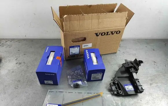 Volvo S90, V90 Rear door lock 32310922 31322602
