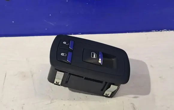 Maserati Ghibli Electric window control switch 670025405