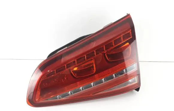 Volkswagen Golf VII Tailgate rear/tail lights 5GG945308