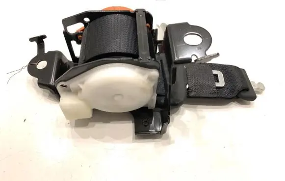 Suzuki Vitara (LY) Rear seatbelt 1114688