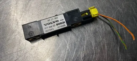 Volvo XC70 Airbag deployment crash/impact sensor 8622365 007083