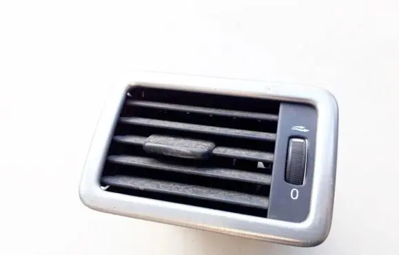Volvo V70 Dash center air vent grill 30755184
