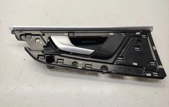 Audi Q7 4M Rear door interior handle 4M0867223A