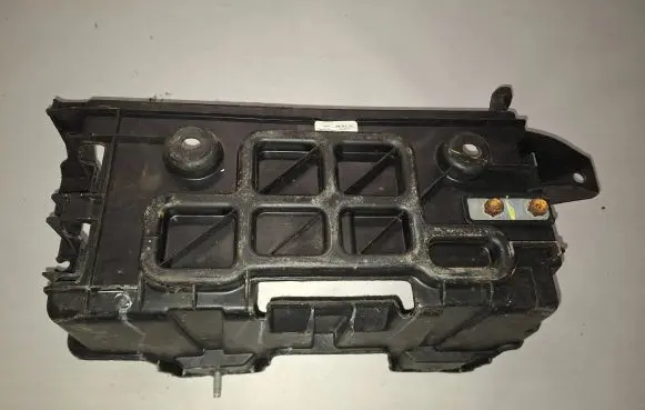 Dodge Challenger Battery tray 05112061AK