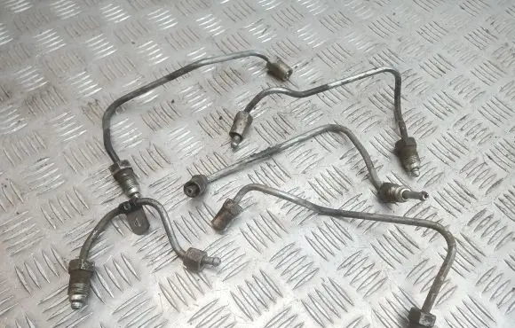 Fuel injector supply line/pipe