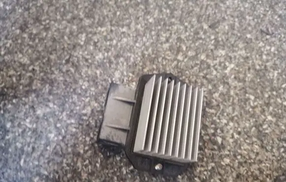 Mitsubishi Pajero Heater blower motor/fan resistor 4993002110