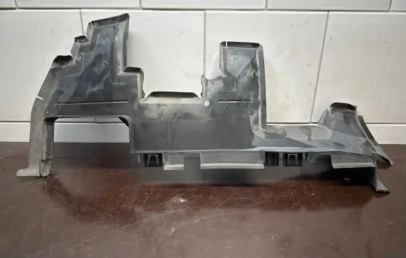 Audi Q5 SQ5 Intercooler air guide/duct channel 8R0121284H