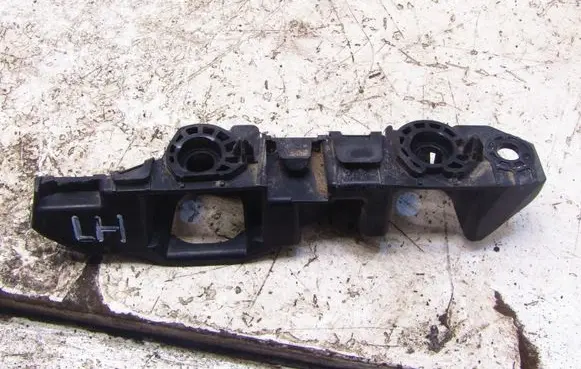 Toyota Auris E180 Front bumper mounting bracket 39145051