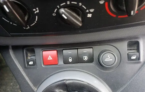 Citroen Berlingo Loading door lock 