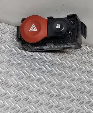 Renault Twingo III Hazard light switch E3160102