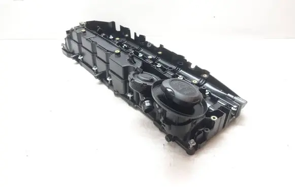 BMW 5 F10 F11 Rocker cam cover