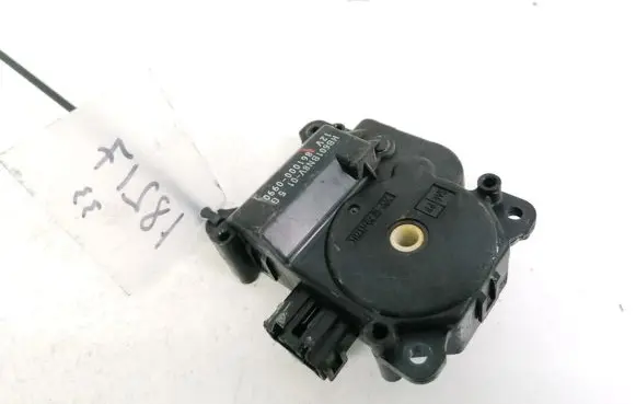 Mazda 3 I Air flap motor/actuator HB601BN8V01