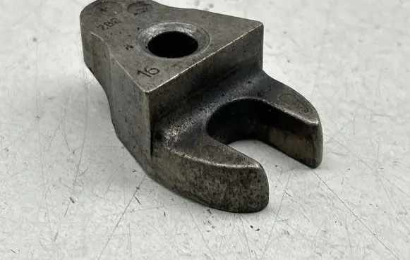 Volvo V50 Fuel Injector clamp holder 